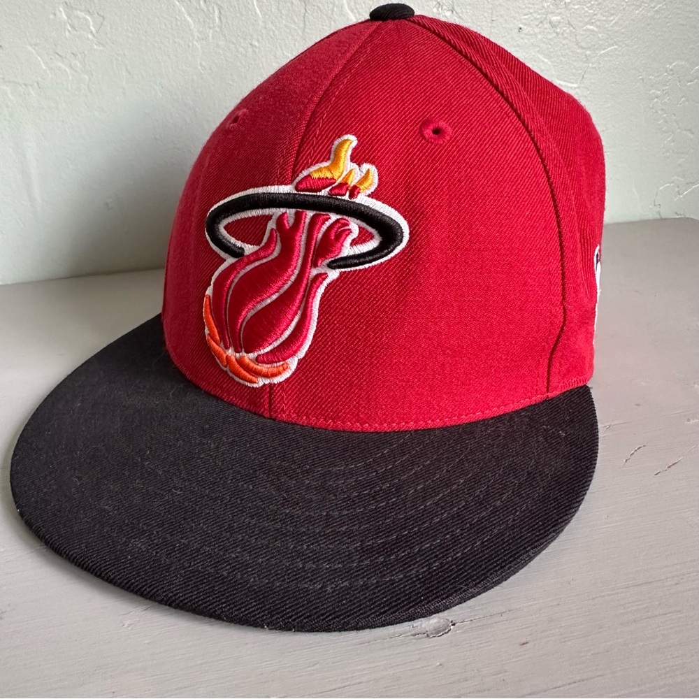 Mitchell & Ness‎ NBA Miami Heat Embroidered Two Tone Red Black Fitted Hat 7